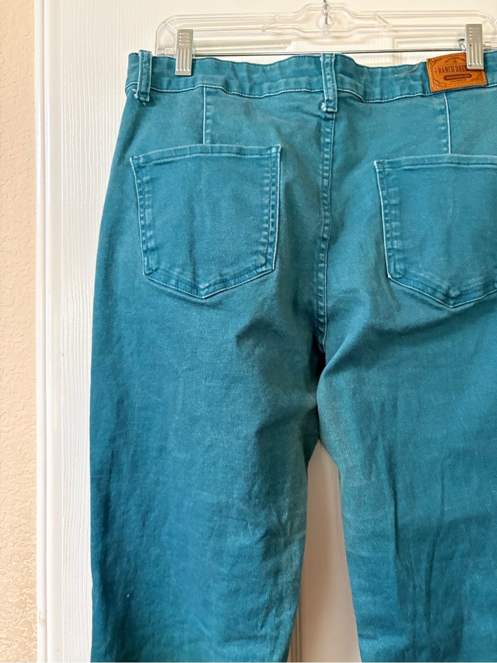 Ranch Dress’n Jade Turquoise Cowhide Print Superflare Stretchy Jeans Size 14 - Picture 13 of 14